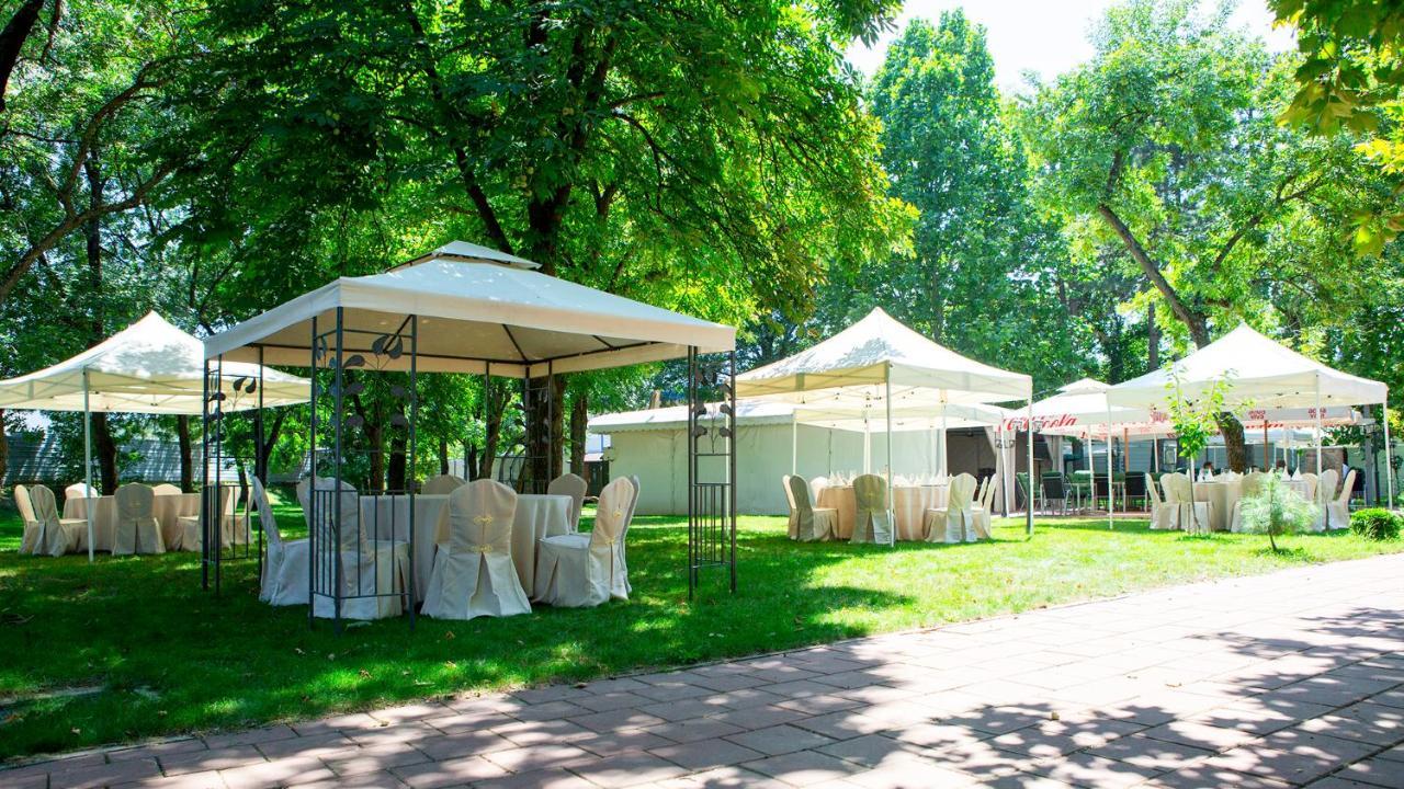 Wing Club Hotel Jagodina Exterior foto